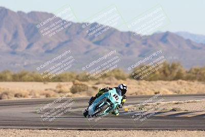 media/Dec-07-2025-CVMA (Sun) [[3e7d2de5dc]]/Race 16-Formula Middleweight/